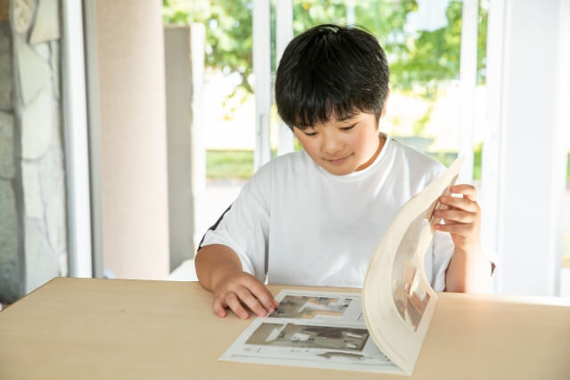 将来を見据えた小学生に「こども新聞」が有効な理由