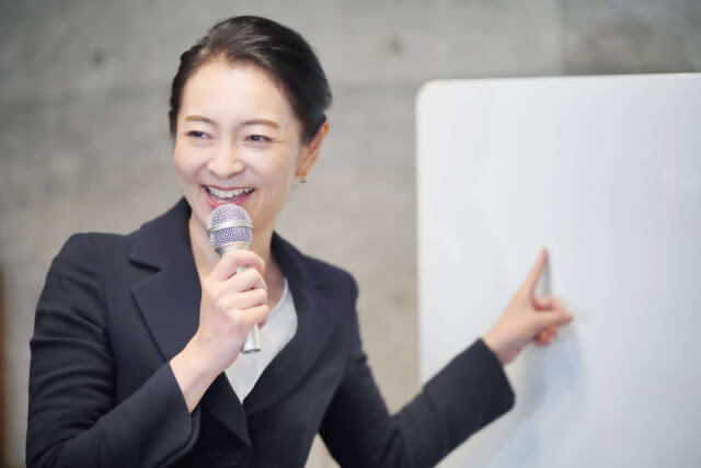 目的に合った講演会・セミナー講師の探し方｜失敗しない選び方のポイント